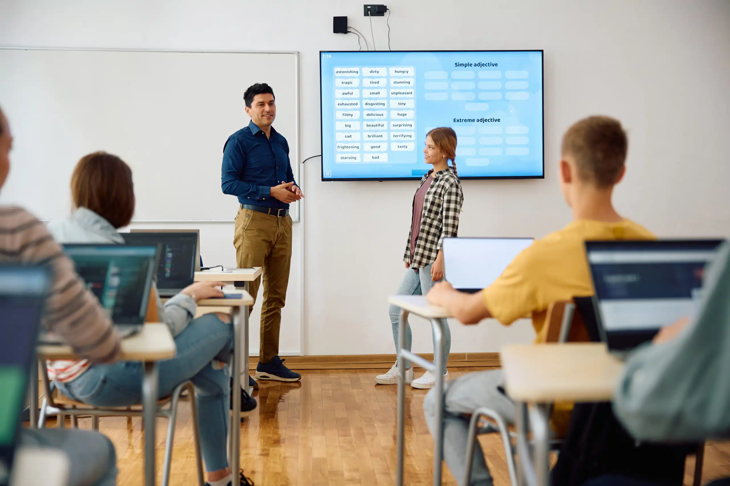 2024 Guide to Interactive Whiteboards for Education | Parmetech